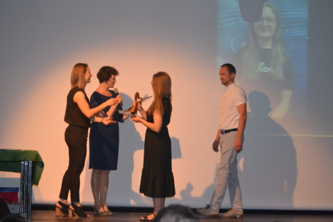 Stypendia Dla Najlepszych  Z Brzeskiej „Trójki”