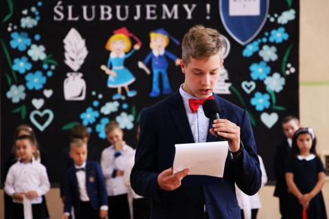Ślubowanie pierwszoklasistów w ZS-P Brzesko