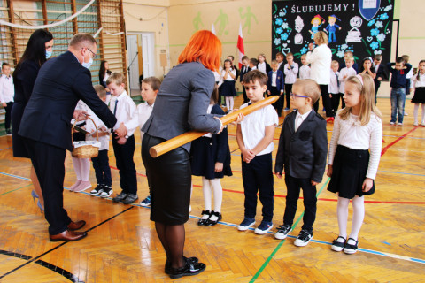 Ślubowanie pierwszoklasistów w ZS-P Brzesko