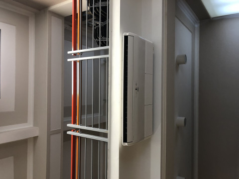 Klimatyzacja na sali Domu Ludowego w Jadownikach