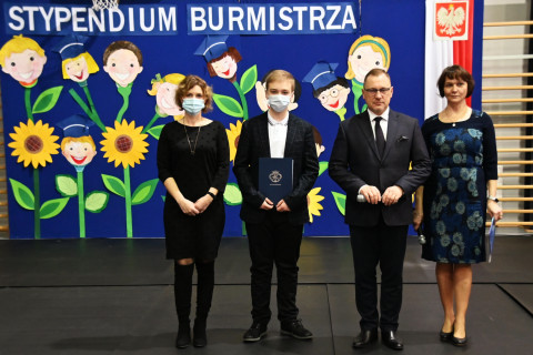 Wręczenie stypendiów w SP 3 Brzesko