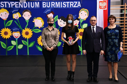 Wręczenie stypendiów w SP 3 Brzesko