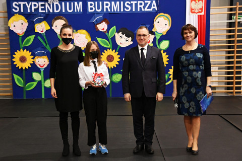 Wręczenie stypendiów w SP 3 Brzesko