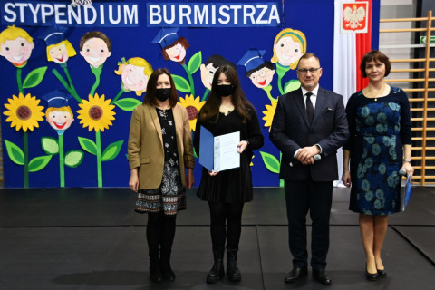 Wręczenie stypendiów w SP 3 Brzesko