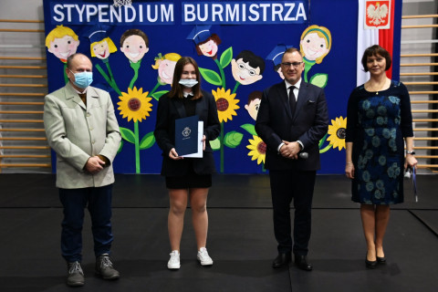 Wręczenie stypendiów w SP 3 Brzesko