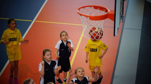 I Wiosenny Turniej koszykówki o puchar Ziemi Brzeskiej