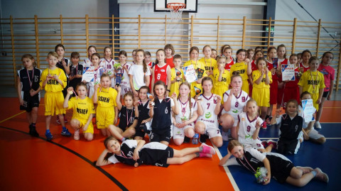 I Wiosenny Turniej koszykówki o puchar Ziemi Brzeskiej