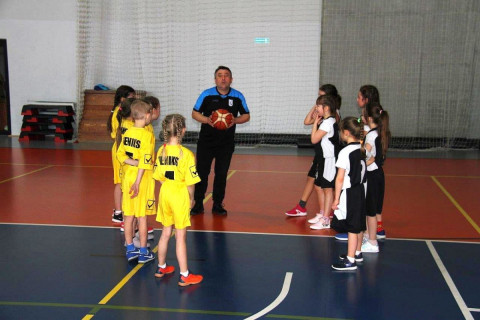 I Wiosenny Turniej koszykówki o puchar Ziemi Brzeskiej