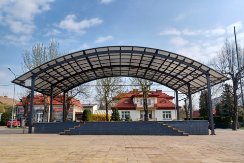 Remont sceny na placu Kazimierza Wielkiego