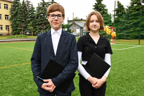 Uroczyste otwarcie boiska przy PSP 1 Brzesko