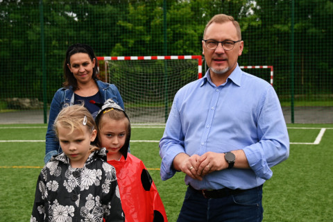 Uroczyste otwarcie boiska przy PSP 1 Brzesko
