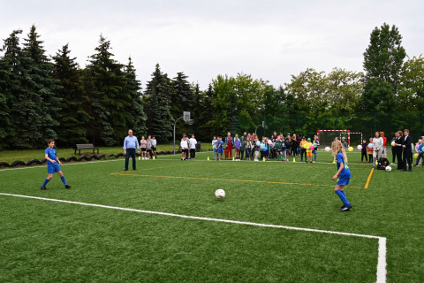 Uroczyste otwarcie boiska przy PSP 1 Brzesko