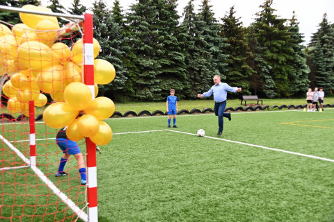 Uroczyste otwarcie boiska przy PSP 1 Brzesko