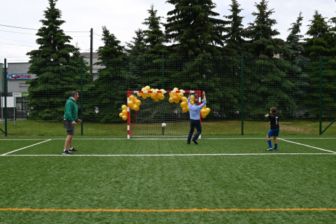 Uroczyste otwarcie boiska przy PSP 1 Brzesko