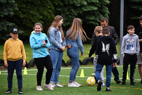 Uroczyste otwarcie boiska przy PSP 1 Brzesko