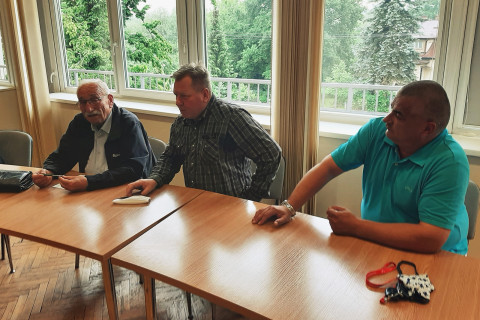 Debata w sprawie dzików