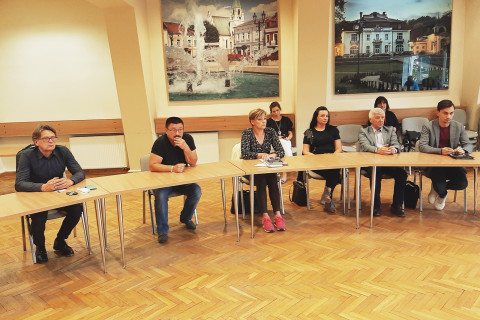 Debata w sprawie dzików