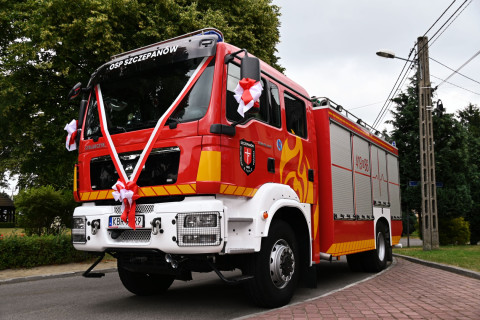 Poświęcenie wozu strażackiego w Szczepanowie