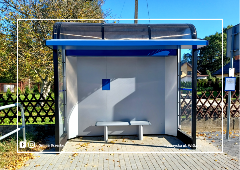 Nowe wiaty przystankowe