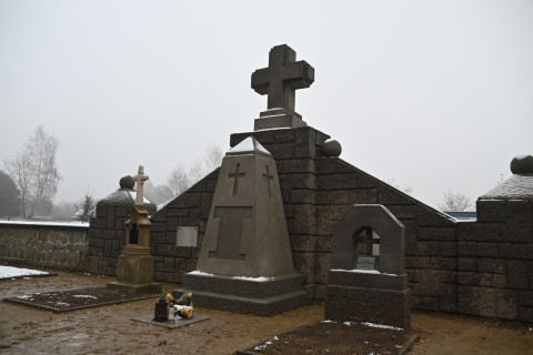 Remont cmentarza w Szczepanowie