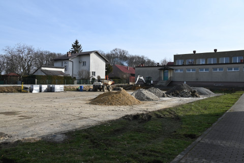 Miasteczko coraz bliżej