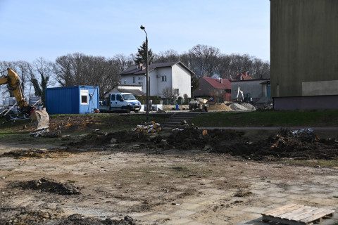 Miasteczko coraz bliżej