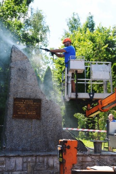 Remont obelisku na Słotwinie