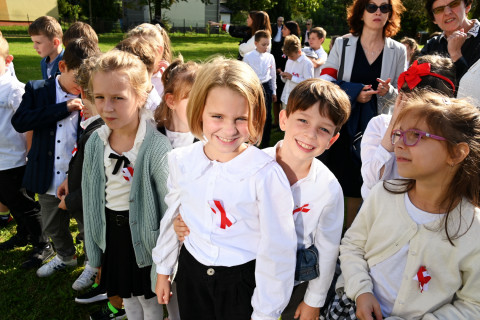 SP 3 Brzesko. Odsłonięcie muralu