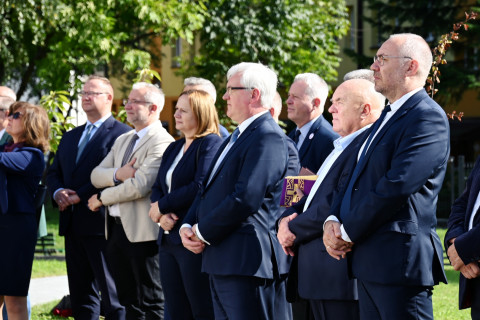 SP 3 Brzesko. Odsłonięcie muralu