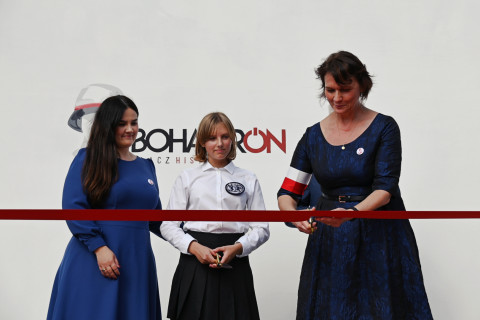 SP 3 Brzesko. Odsłonięcie muralu