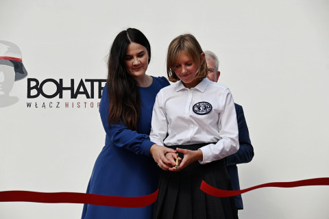 SP 3 Brzesko. Odsłonięcie muralu