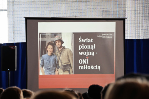 SP 3 Brzesko. Odsłonięcie muralu