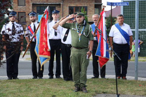 W hołdzie powstańcom