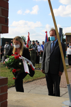 W hołdzie powstańcom