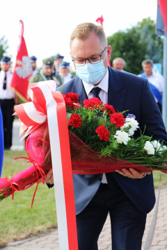 W hołdzie powstańcom