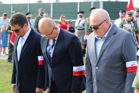 W hołdzie powstańcom