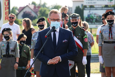 W hołdzie powstańcom