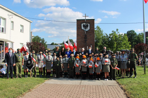 W hołdzie powstańcom