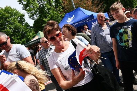 Obchody Dnia Flagi RP w Brzesku.