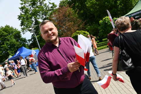 Obchody Dnia Flagi RP w Brzesku.