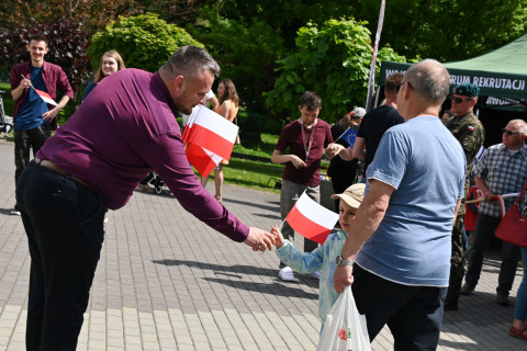 Obchody Dnia Flagi RP w Brzesku.