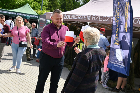 Obchody Dnia Flagi RP w Brzesku.