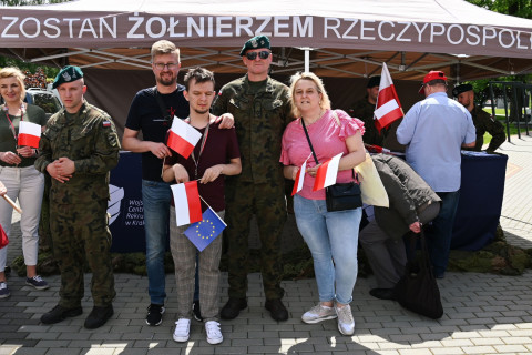 Obchody Dnia Flagi RP w Brzesku.