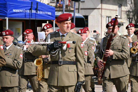 Obchody Dnia Flagi RP w Brzesku.