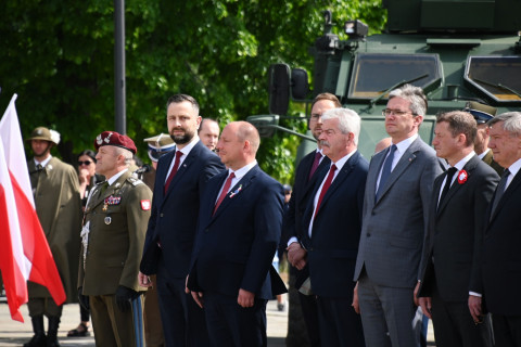 Obchody Dnia Flagi RP w Brzesku.