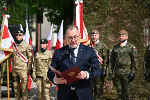 Obchody Dnia Flagi RP w Brzesku.