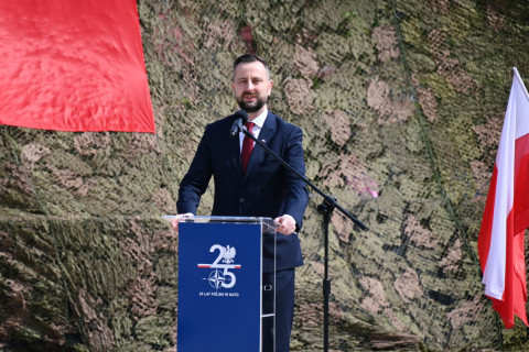 Obchody Dnia Flagi RP w Brzesku.