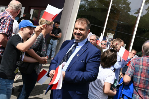 Obchody Dnia Flagi RP w Brzesku.