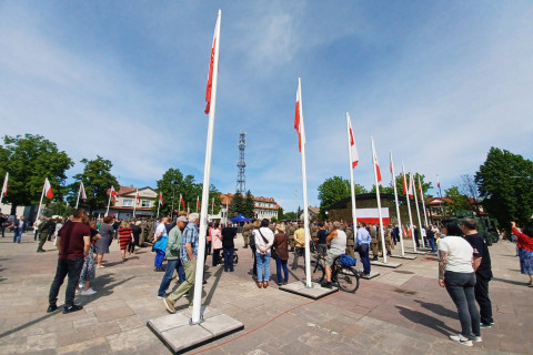 Obchody Dnia Flagi RP w Brzesku.