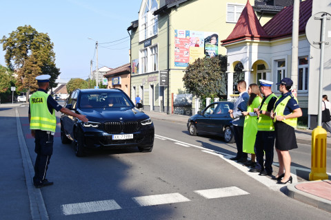 Zwalniam przed szkołą!